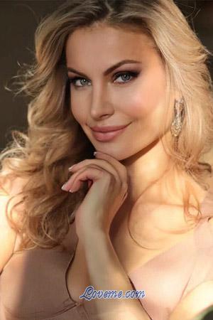 201522 - Oksana Âge: 46 - Russie
