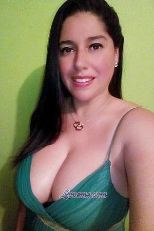 204917 - Ingrid Âge: 43 - Costa Rica