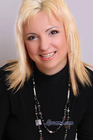 100135 - Alla &Acirc;ge: 33 - Ukraine