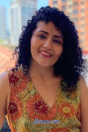 200663 - Salliandy &Acirc;ge: 48 - Colombie