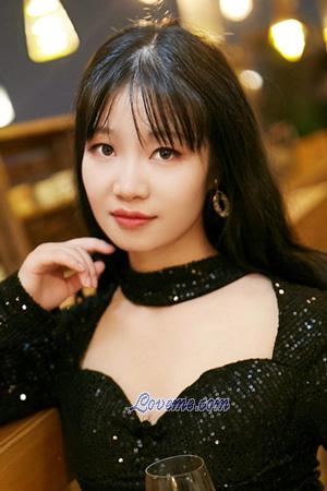 206391 - Yingying Âge: 33 - Chine