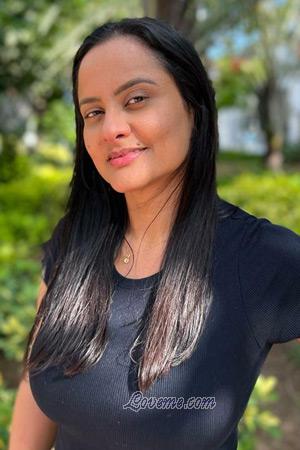 210697 - Karen Âge: 40 - Colombie