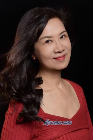 223339 - Lilac Âge: 62 - Chine