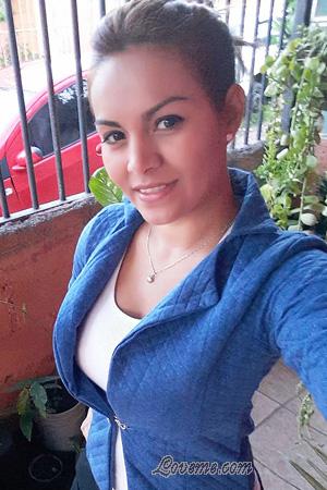 223464 - Laura Âge: 36 - Costa Rica