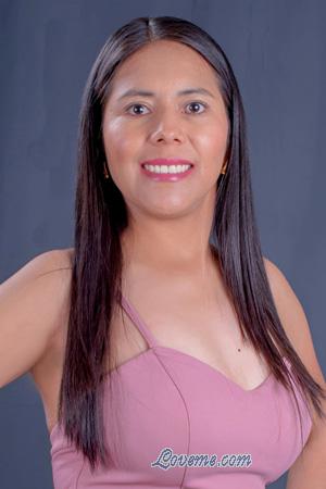 223585 - Flora Âge: 37 - Bolivia