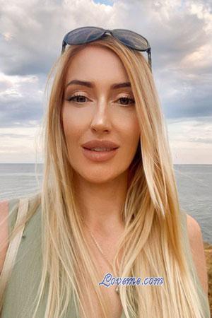 223689 - Olesya Âge: 44 - Ukraine