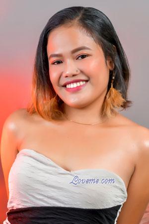 223739 - Bernadeth Âge: 21 - Philippines