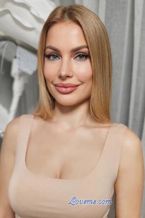 223782 - Oksana Âge: 47 - Russia