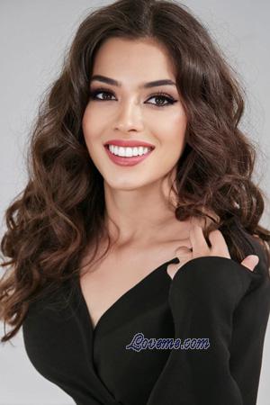 224577 - Kateryna Âge: 21 - Ukraine