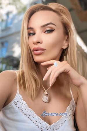 224692 - Alexandra Âge: 30 - Moldavie