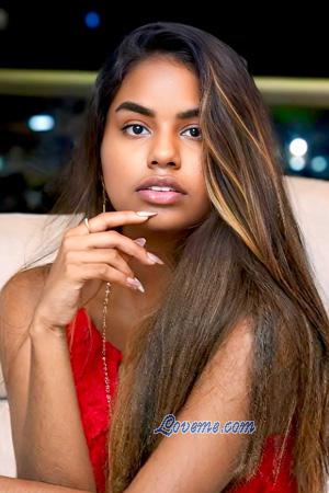 224707 - Jibelys Âge: 18 - Colombie