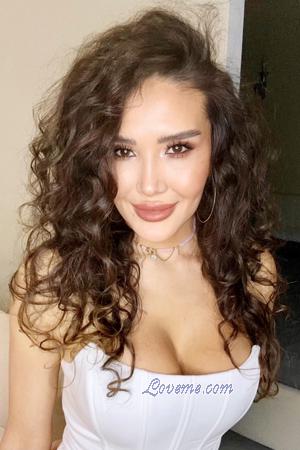 225163 - Aruzhan Âge: 21 - Kazakhstan