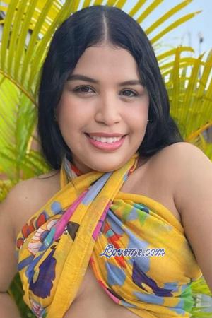 225198 - Jennifer Âge: 31 - Colombie