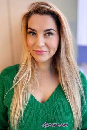 225973 - Svitlana &Acirc;ge: 48 - Ukraine