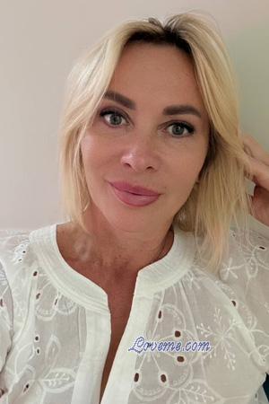 226075 - Julia &Acirc;ge: 53 - Ukraine