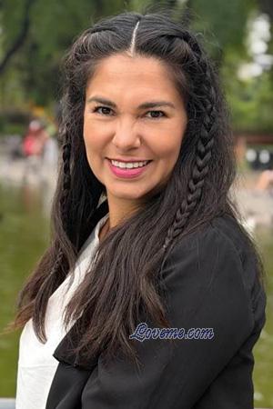 226172 - Gabriela &Acirc;ge: 50 - Argentine