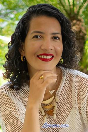 226330 - Leidy &Acirc;ge: 39 - Colombie