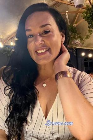 226555 - Kate &Acirc;ge: 43 - Costa Rica