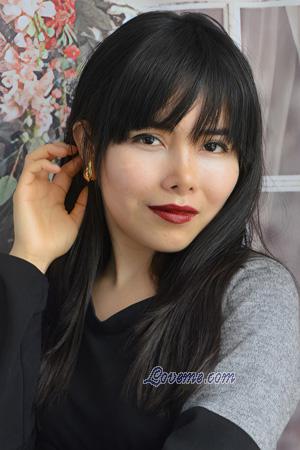 Ladies of P&eacute;rou