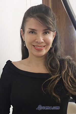 227280 - Karina &Acirc;ge: 51 - P&eacute;rou