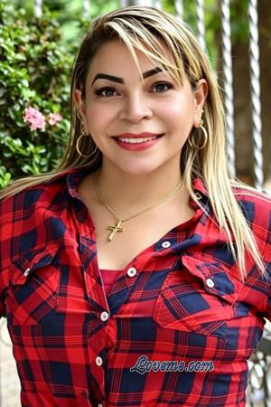 227985 - Tatiana &Acirc;ge: 46 - Colombie
