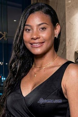 228318 - Nathacha Fernanda &Acirc;ge: 28 - Dominican Republic