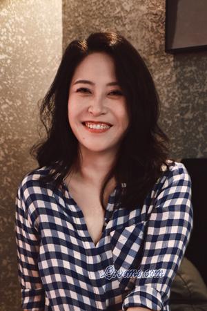 Ladies of Chine
