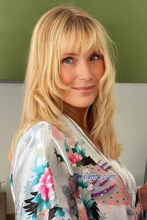 228992 - Svitlana &Acirc;ge: 56 - Ukraine