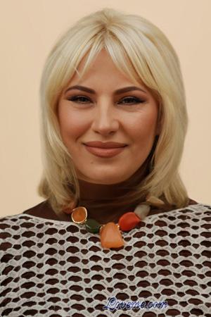 229166 - Elena &Acirc;ge: 61 - Argentine