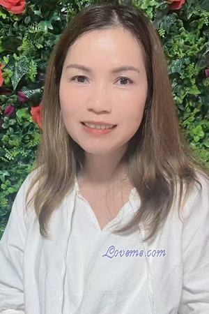 Ladies of Chine