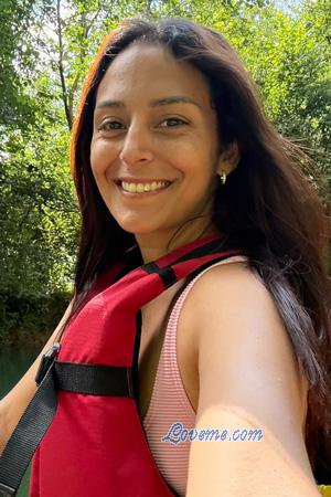 229512 - Daniela &Acirc;ge: 36 - Costa Rica