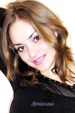 82408 - Julia &Acirc;ge: 24 - Ukraine