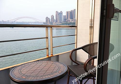 Cabine de luxe &agrave; bord d&rsquo;un navire de croisi&egrave;re Victoria sur le Yangts&eacute;